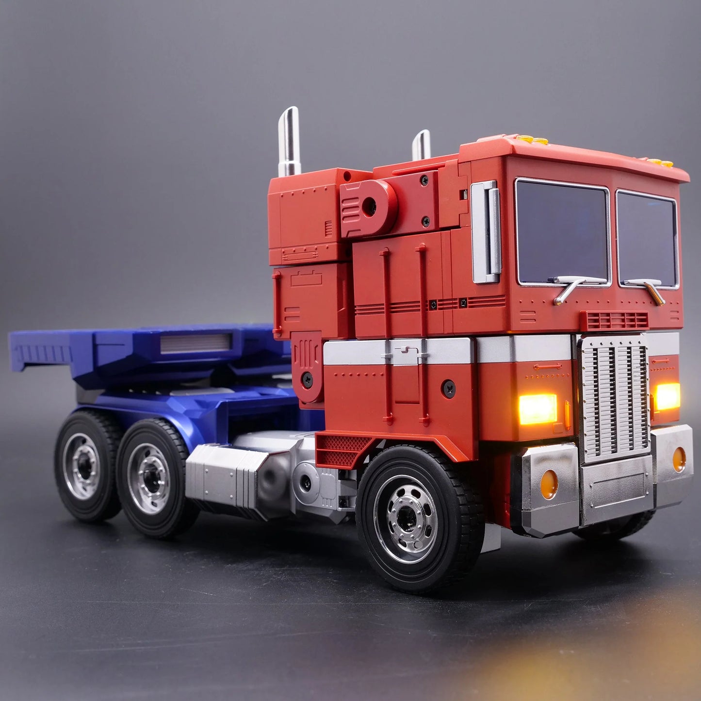 Transformers Optimus Prime Robot